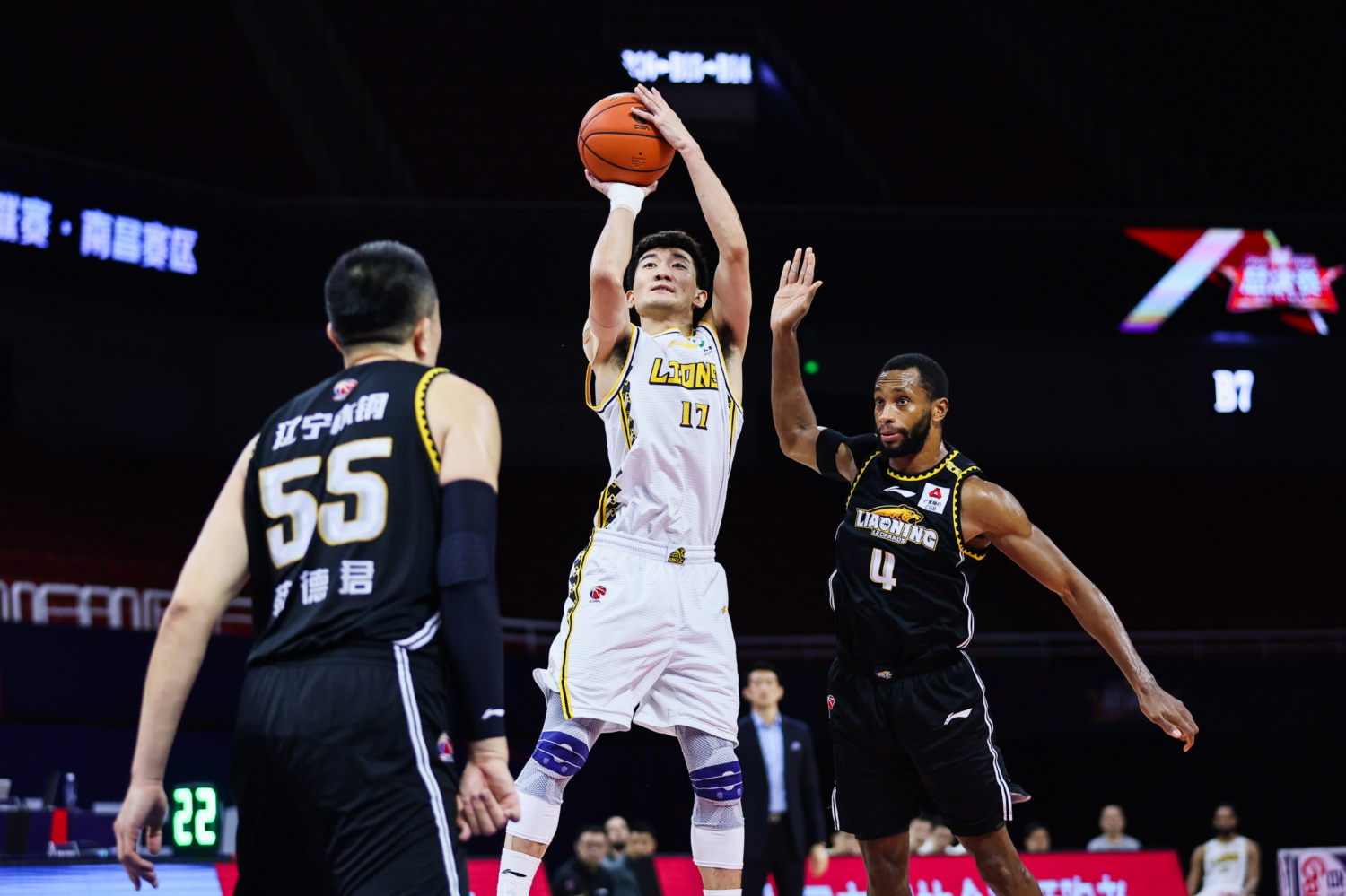 爵士碾压新疆队，孙铭徽统治全场