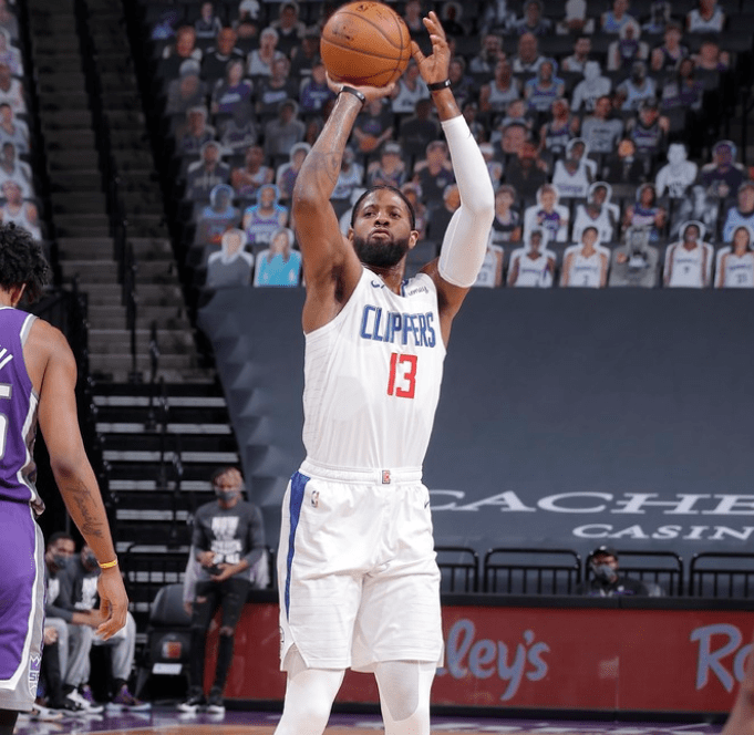 鹈鹕横扫新疆队，乔治状态火热