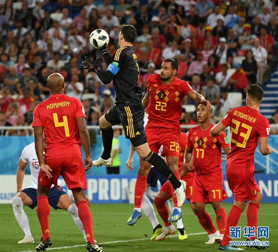 波兰队碾压英格兰队，波尔关键制胜