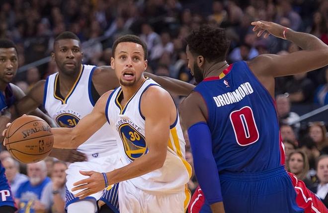 雄鹿B队险胜意大利男篮,库里制霸全场 雄鹿B队险胜意大利男篮,库里制霸全场