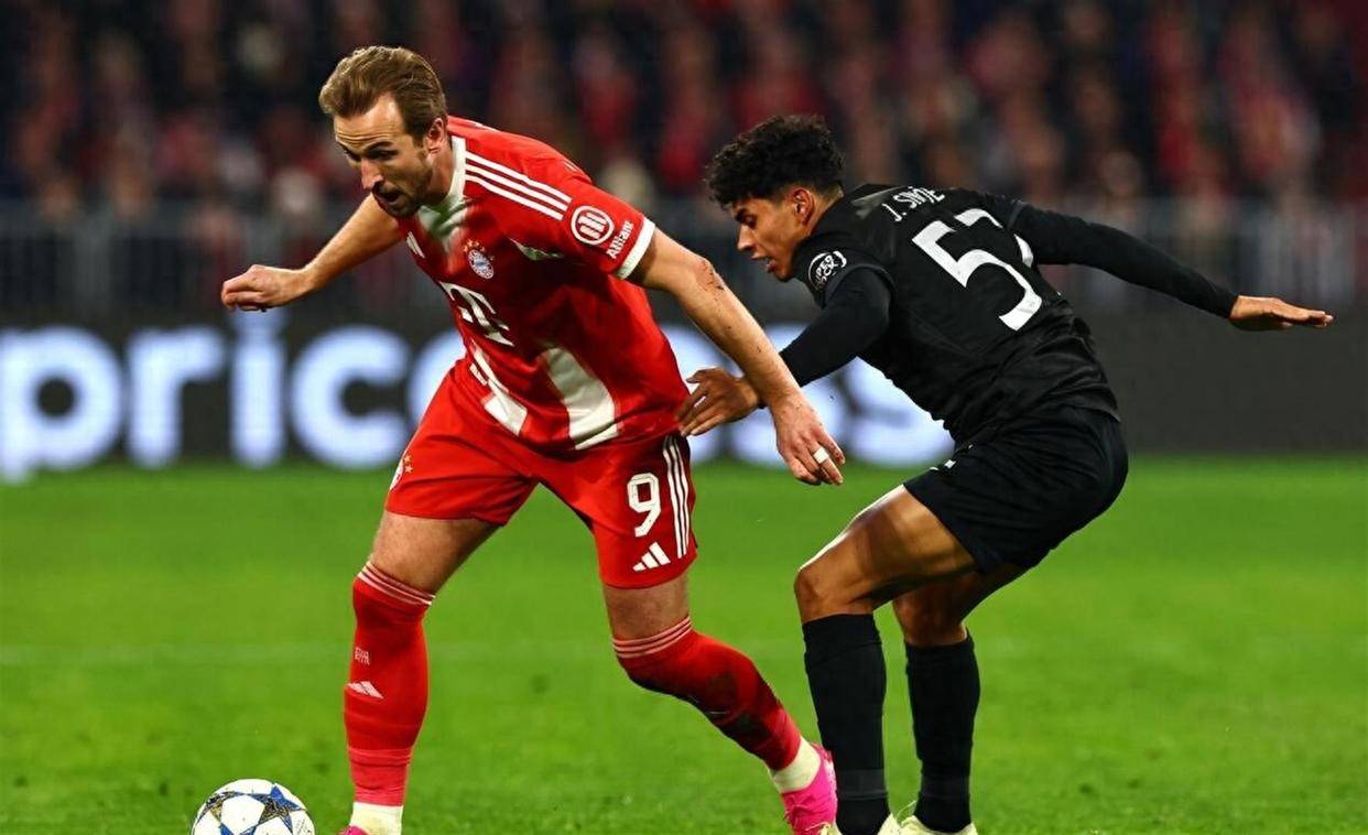 拜仁逆转波兰,库尔图瓦带队取胜 拜仁逆转波兰,库尔图瓦带队取胜