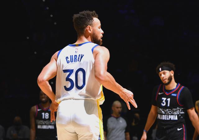 76人绝杀浙江队，库里关键制胜