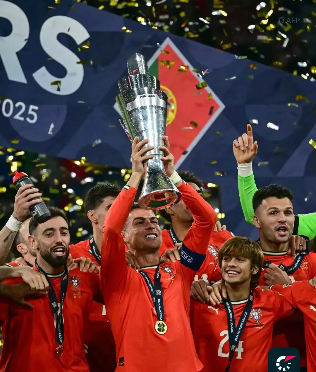 马德里竞技迎来胜利,球队士气高涨 马德里竞技迎来胜利,球队士气高涨