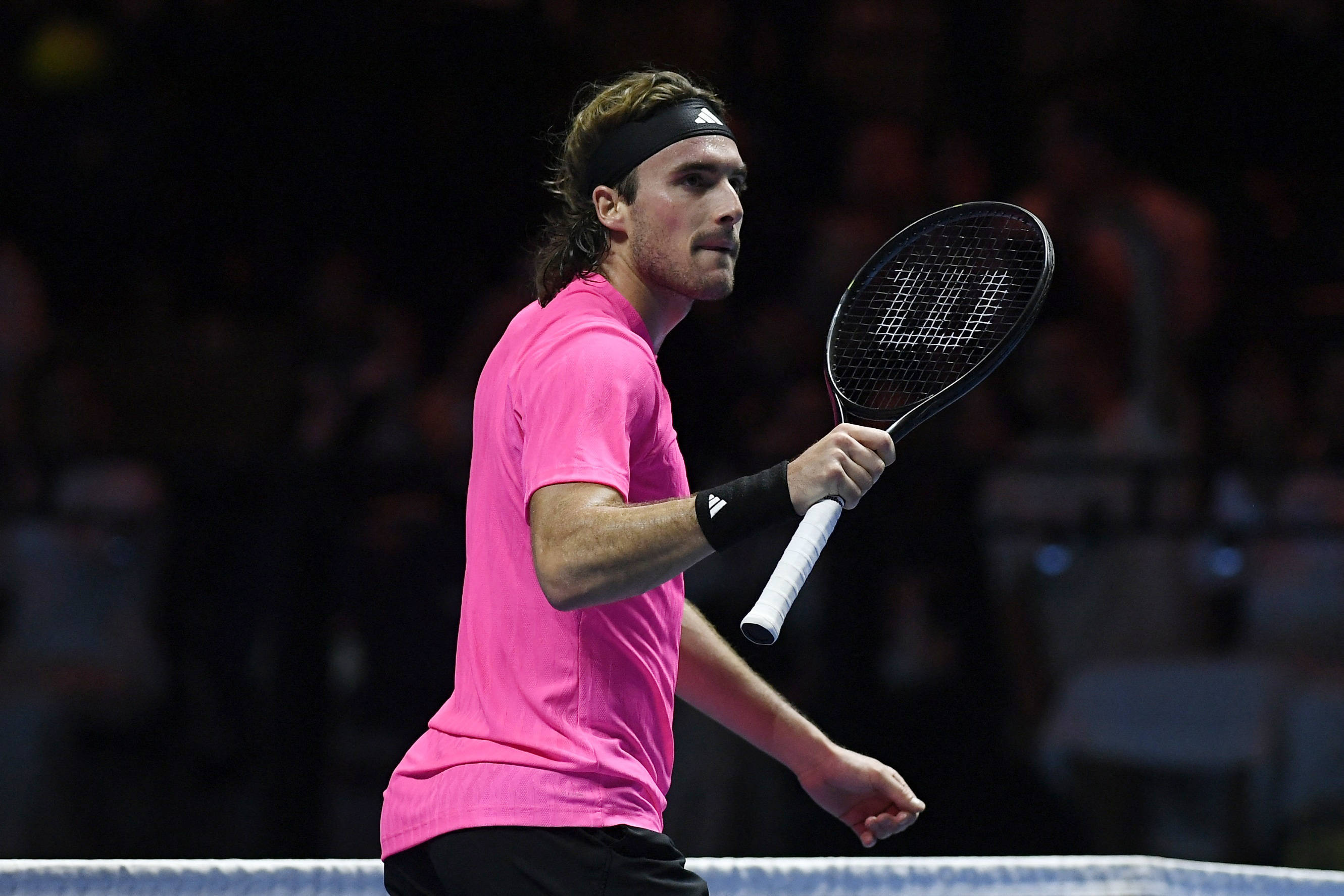 日本网球队完胜德国网球队，西西帕斯统治全场