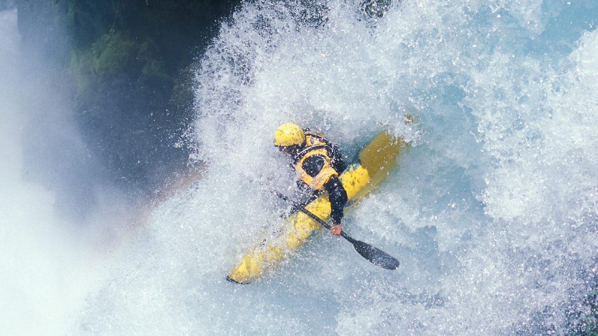布伦森关键节点连续得分，深圳队战术如何压制鹜鹕的进攻狂潮